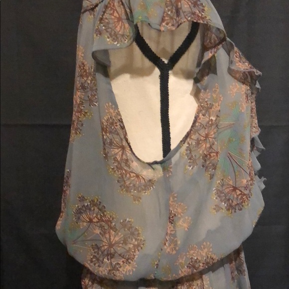 Beautiful sheer top - Picture 4 of 7